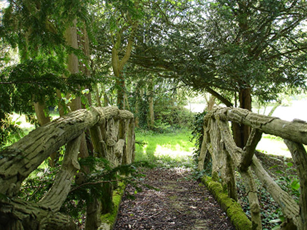 Pont en faux bois